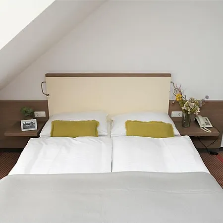 Szálloda Classik Martinshof, Messe 3*