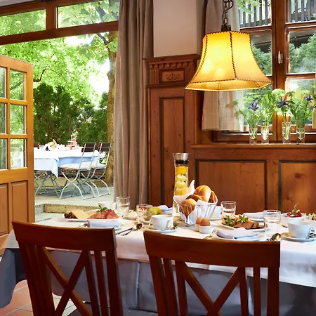 Classik Martinshof, Messe Отель 3*