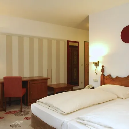 Classik Martinshof, Messe 3* Monaco di Baviera