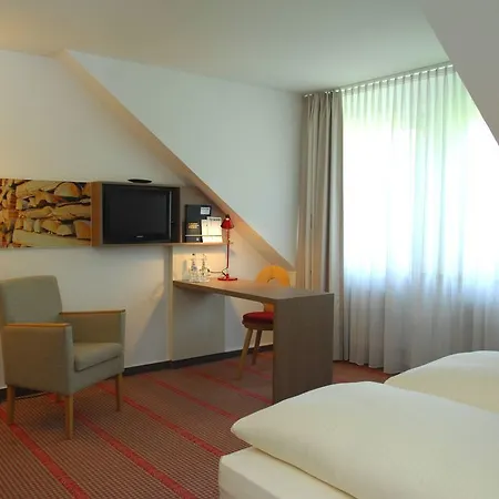 Classik Martinshof, Messe 3*